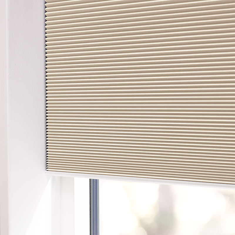 Astrid plisségardin easylift m/greb mørklægning  Lys beige - Honeycomb