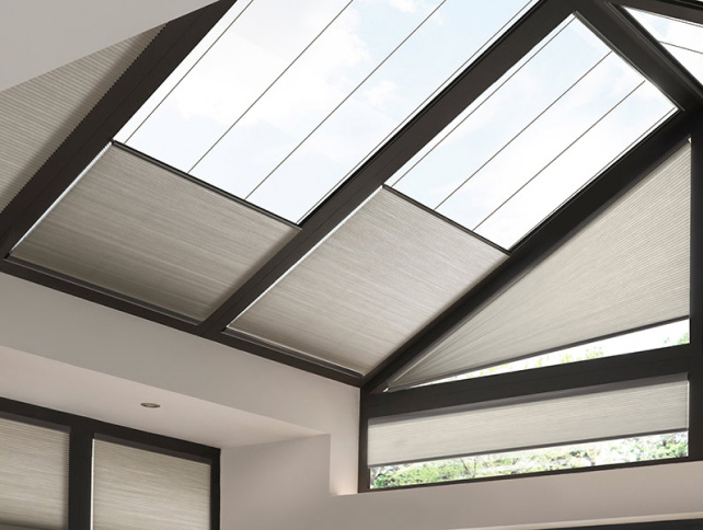 Velux gardin til ovenlysvindue